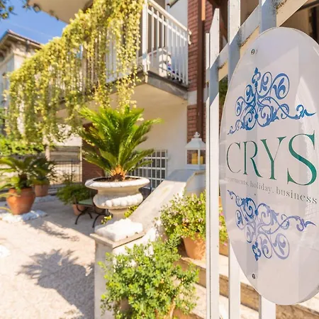 Apartment Crys: Apartments, Holiday, Business, *