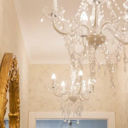 Crys: Apartments, Holiday, Business, *