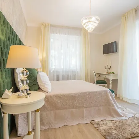 Crys: Apartments, Holiday, Business, Apartment *